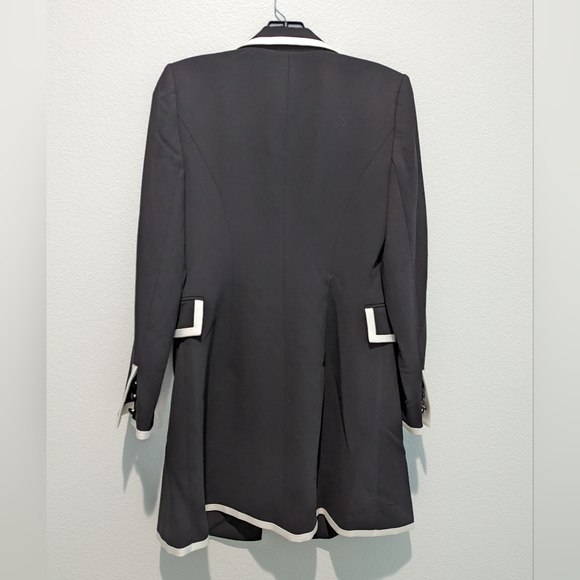 Alice + Olivia Kyrie Piped Tuxedo Dress - Picture 3 of 9